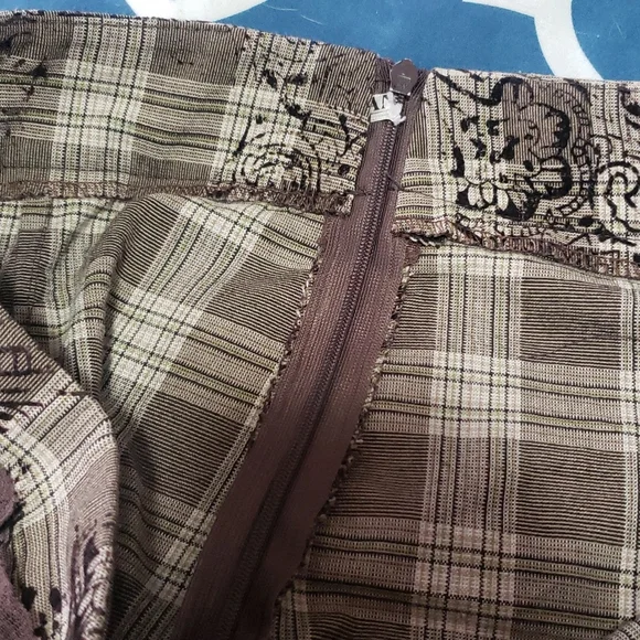 Skirt Size 10 - Picture 7 of 9